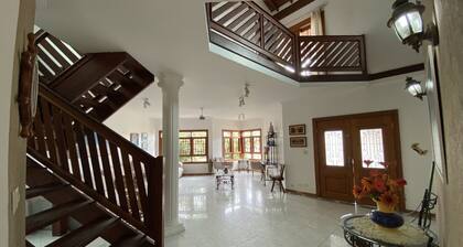 Luxury Condominium Beachfront - 2 minutes from the beach