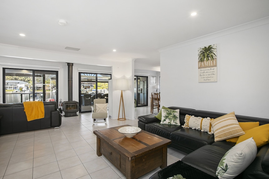 Water Front Oasis - Jetty - Mineral Spa Hot Tub - Mineral Swimming Pool - Kayaks - Umina