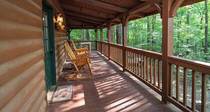 Happy Holidays from Casa Cardinal- 15 min to Callaway's Fantasy in Lights