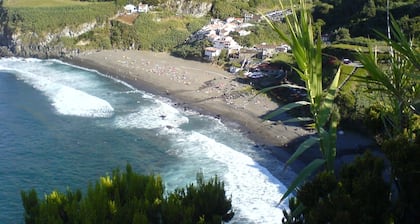 Komplett eingerichtete Ferienwohnung mit herrlichem Blick