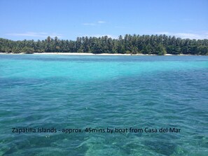 Solsenger og strandhåndklær