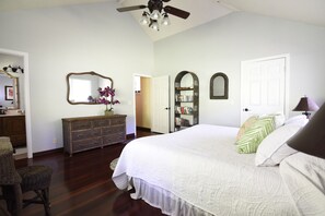 3 slaapkamers, een bureau, gratis wifi, beddengoed