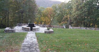 Luxury And Beautiful House With Amazing Mountain View. Perfect For Getaway