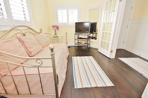 Apartment | Living area | TV - Las Brisas 424 Apartment 2 (New Smyrna Beach)