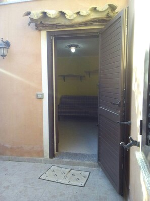 Luokittelematon kuva, 5 kautta 40, painike