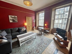 TV, fireplace, DVD player, books