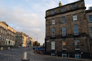 Aparcamiento en las instalaciones