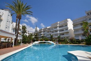 Outdoor pool - Stunning sea views & large ground floor terrace, 30m from the beach (Marbessa)