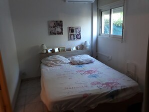 1 Schlafzimmer, Bügeleisen/Bügelbrett, Reisekinderbett, kostenloses WLAN