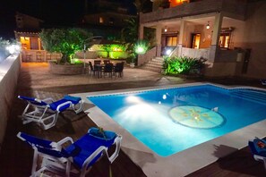 Pool - Exclusive villa with private pool, outdoor barbecue and game room 13 p. (Alhaurín el Grande (Málaga))