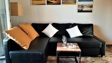 Smart TV, libri, studio