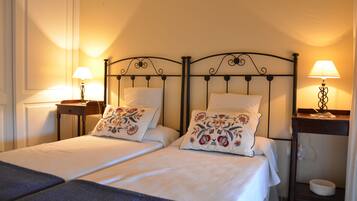 4 slaapkamers, een strijkplank/strijkijzer, wifi, beddengoed