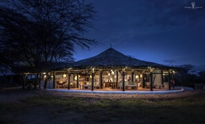 Breakfast, lunch and dinner served - Mara Major Camp (Maasai Mara)