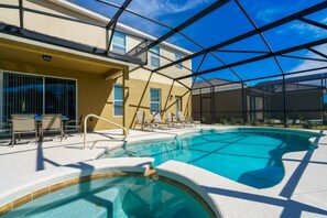 Private spa tub - Solterra - 5380 Oakbourne By Fairytale VR (Davenport)