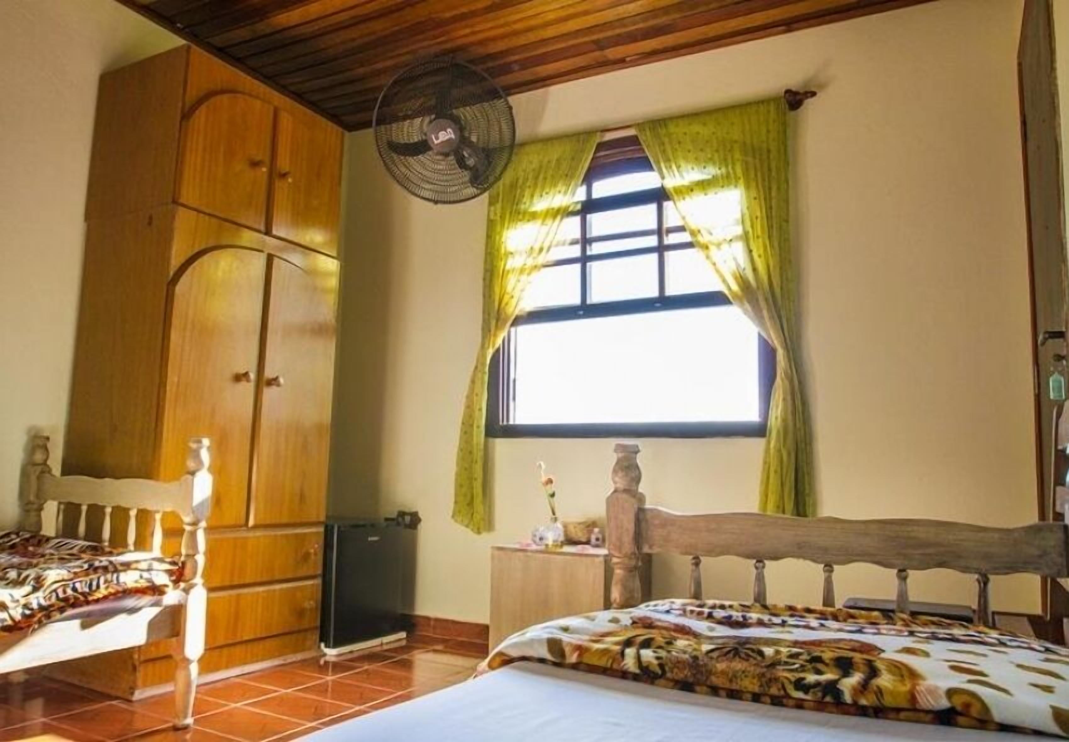 Chalet (Yellow) | Minibar dan didekorasi berbeda-beda