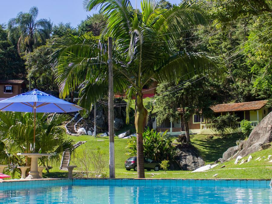 Outdoor pool, open 8 AM to 10 PM, sun loungers