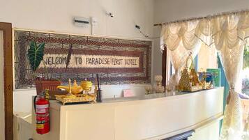 Sisään- ja uloskirjautumisautomaatti