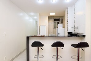 Classic-Apartment, Mehrere Betten, Nichtraucher | Eigene Kochnische | Großer Kühlschrank, Mikrowelle, Herdplatte