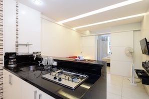 Private kitchenette - All in Rio - Excelente Localização na Quadra da Praia (Rio de Janeiro)