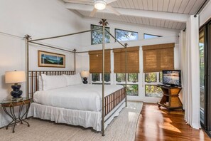 4 bedrooms, in-room safe, iron/ironing board, free WiFi