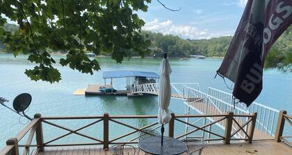 Charming 3 bedroom Lakefront Cabin only a few steps to the lake! NO PETS!!!