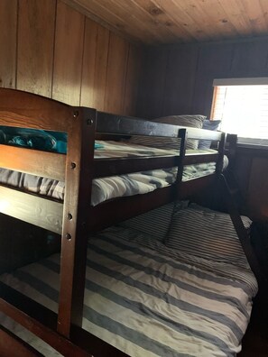 3 Schlafzimmer, kostenloses WLAN, Bettwäsche