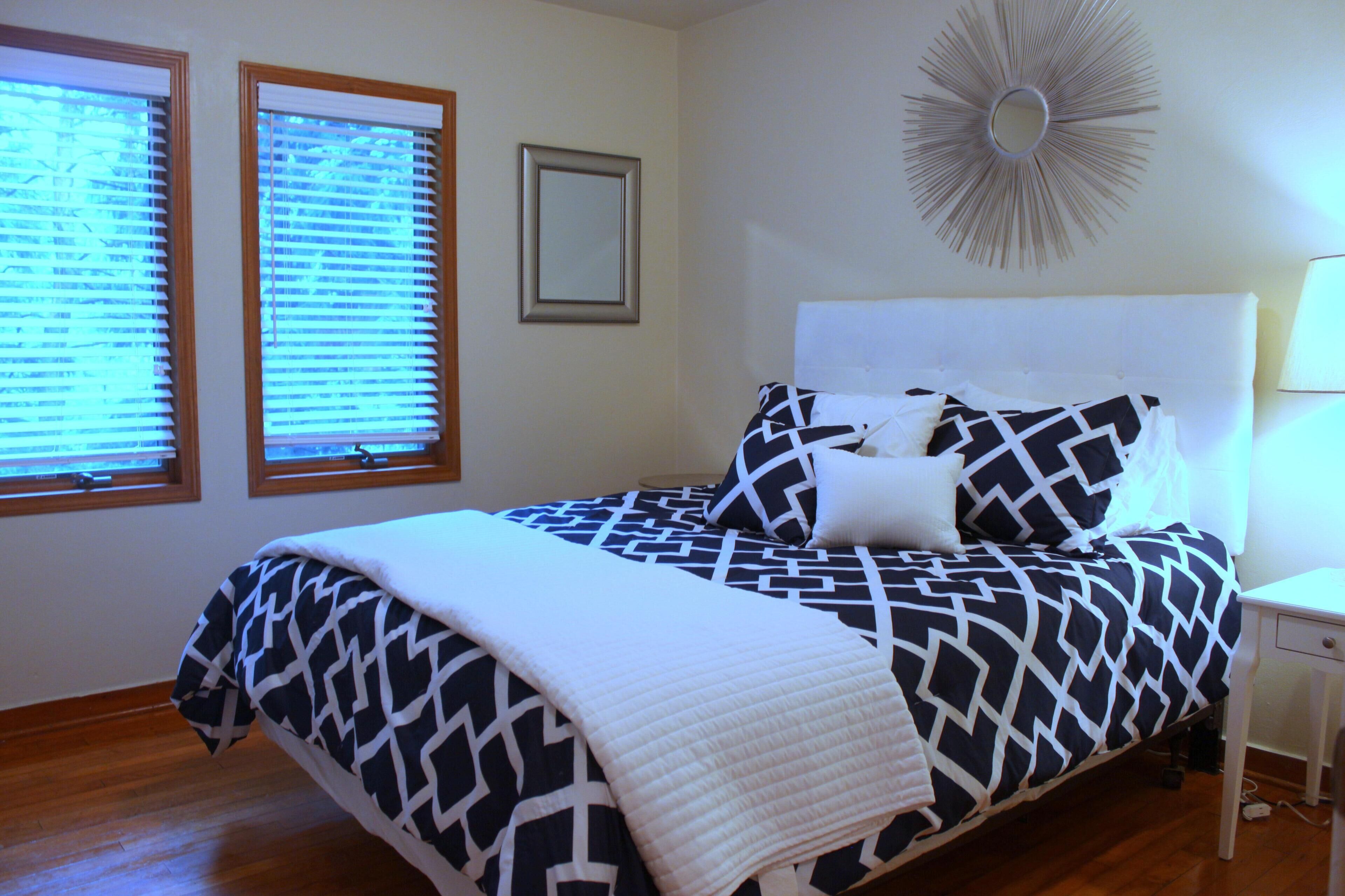 3 bedrooms, iron/ironing board, travel crib, free WiFi