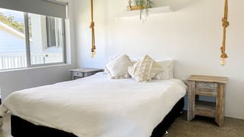 2 bedrooms, iron/ironing board, travel cot, WiFi