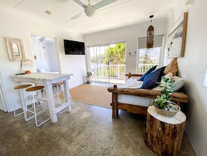 Smart TV - SALT by the Sea - Unit 4 (Port Macquarie)