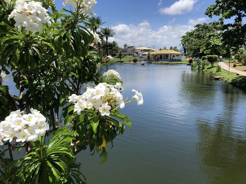 5-bedroom house in condominium, comfort, air conditioning, 55" SmartTV, Wi-Fi, pool, lagoon, beach.