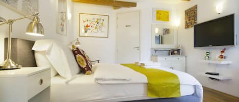 1 bedroom, in-room safe, desk, iron/ironing board
