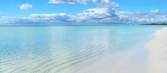 Bayside Beach House Living