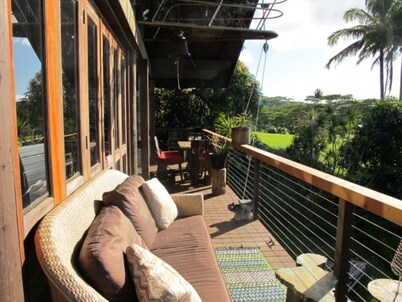 Mountain to Ocean Views Pole House @ Maui Adventure Villa