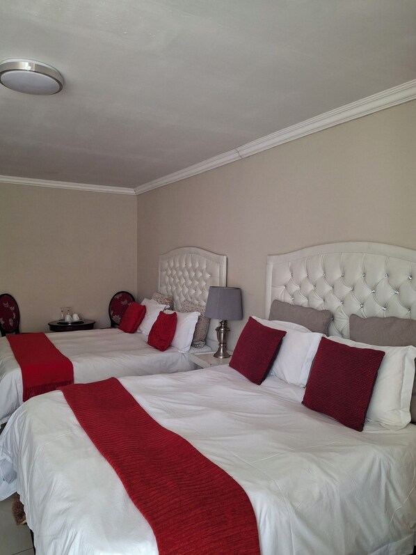 2 Schlafzimmer, Schreibtisch, Bügeleisen/Bügelbrett, kostenloses WLAN