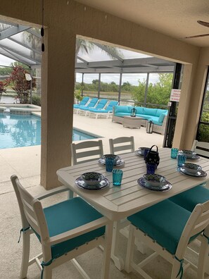 Outdoor dining