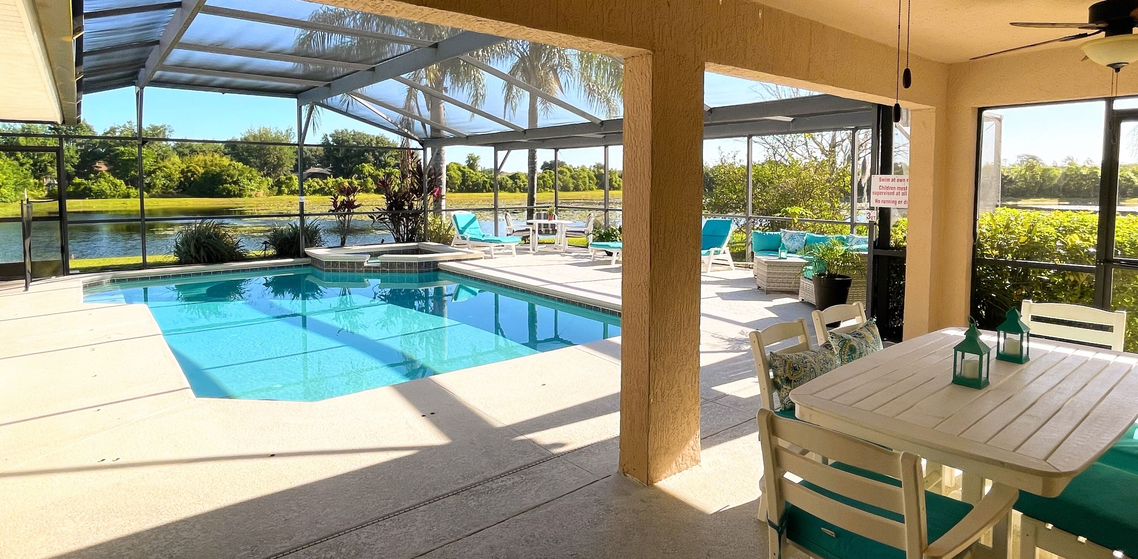 Hidden Waterfront Oasis  -  18 minutes to the Disney Entrance!