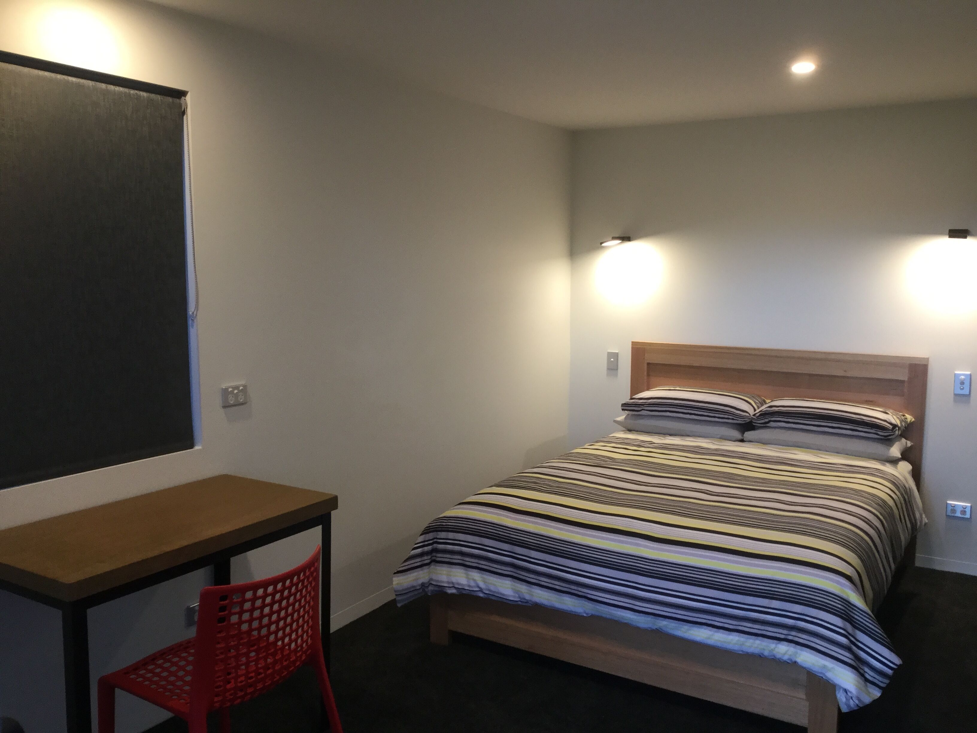 Architectural stunning townhouse — image 16