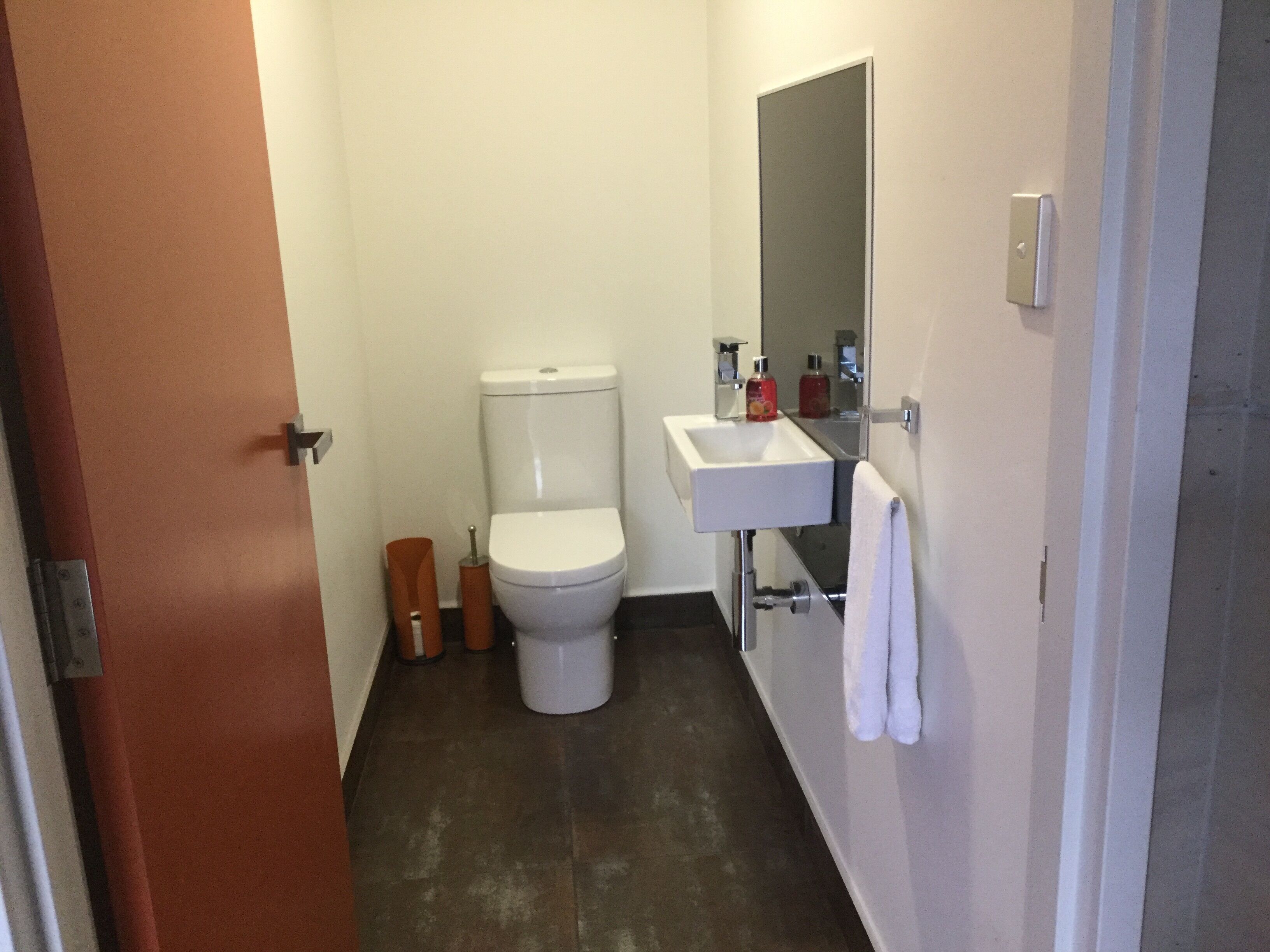 Architectural stunning townhouse — image 14