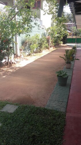 Araliyawhitehouse in negombo city 