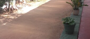 Araliyawhitehouse in negombo city 