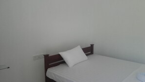 2 chambres, accĂšs au Wi-Fi (inclus), literie fournie