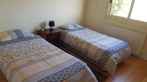5 bedrooms, iron/ironing board, WiFi, bed sheets - First year advertising <br><br>Beautiful Villa with a Private Pool and Stunning Views (Limassol)