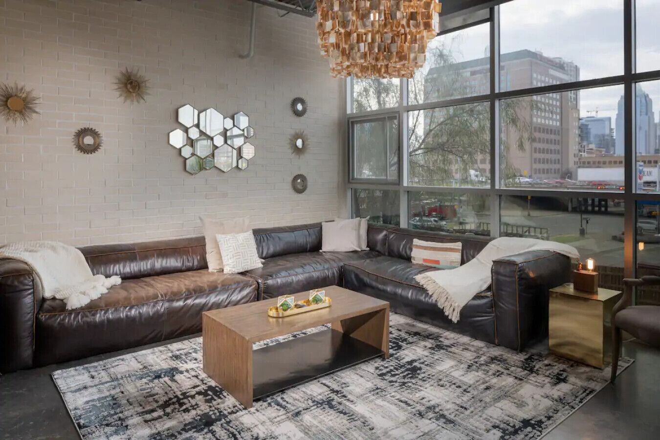 Skyline Townhome+Rooftop | Downtown| 6th Street!