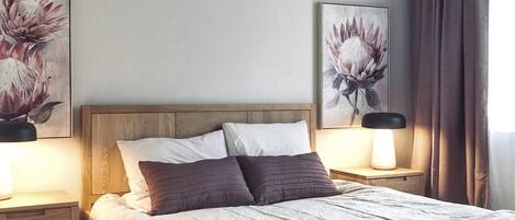 2 bedrooms, iron/ironing board, free WiFi, bed sheets