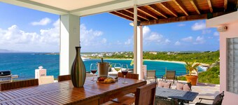 Luxusvilla 'B on the Sea' direkt am Meer, 5 Schlafzimmer mit Bad, 2 Pools