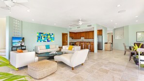 Smart TV, DVD player, biblioteca musical, videoteca