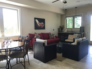 Smart TV y chimenea