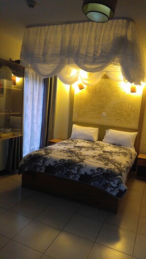 免费 WiFi、床单