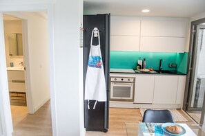 KĂŒhlschrank, Ofen, Herdplatte, GeschirrspĂŒler