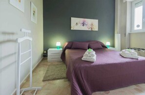 1 bedroom, iron/ironing board, free WiFi, bed sheets - Relax and stand a few steps away from the city center (Milano)